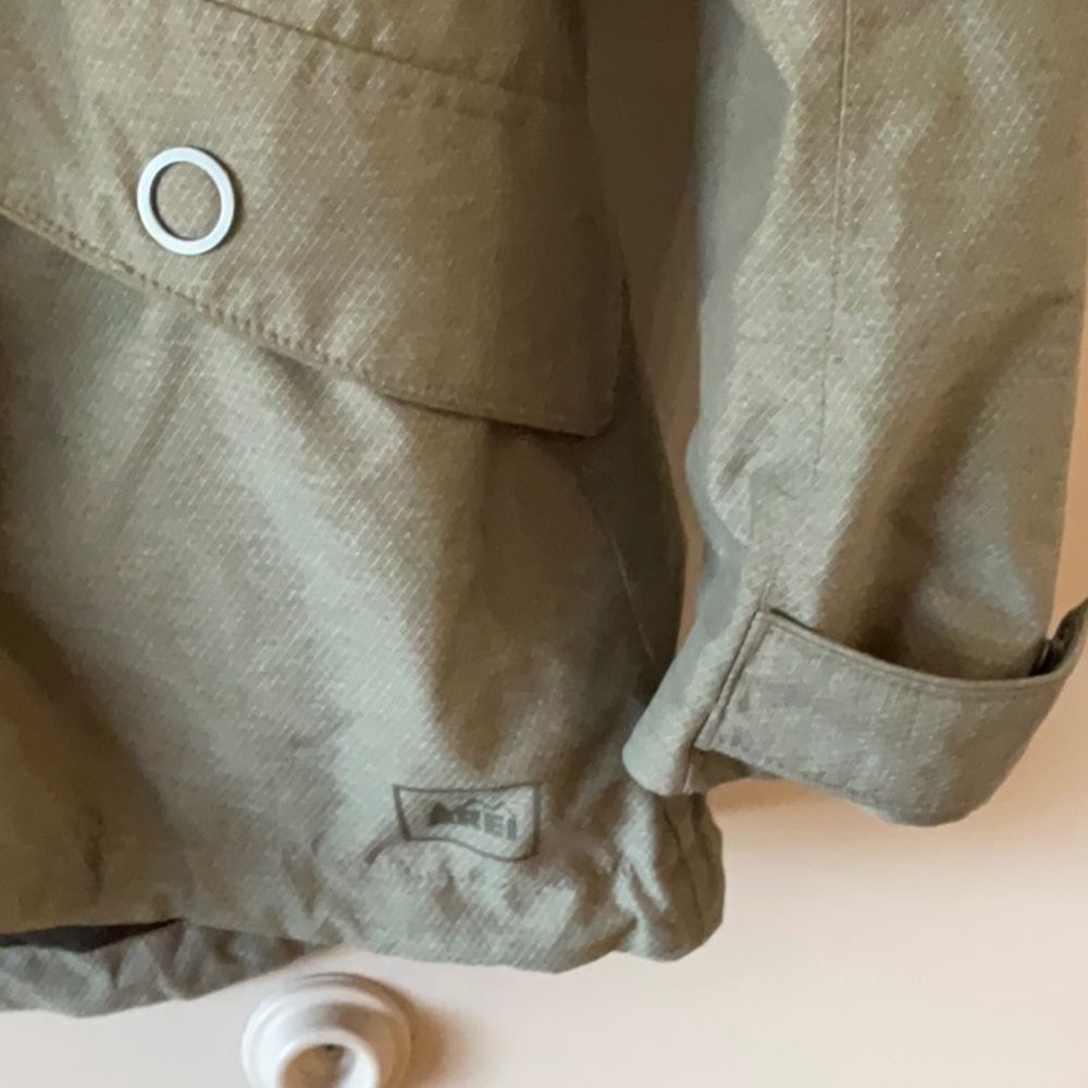 REI Kids Olive Raincoat - Picture 3 of 8